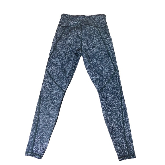 Athleta Salutation Stash Pocket Tights in Rainwater - Picture 2 of 6